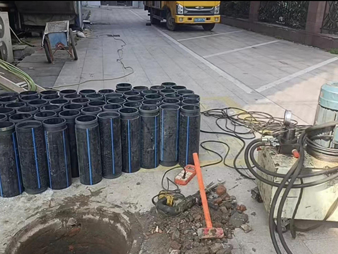 群英乡PE置换管厂家 DN315置换管 非开挖管短管置换